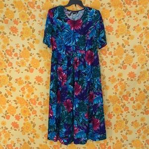 Gorgeous Vintage Hawaiian Purple Floral Dress